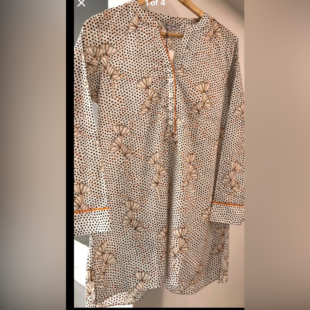 Pakistani embroidered and painted shirt.Long sleeves.Size medium